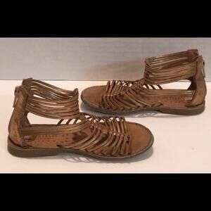 ✅✅REDUCED✅✅SEYCHELLES Little GIRL GLADIATOR GOLD SANDAL 10 🎄🎄GREAT BUY🎄🎄